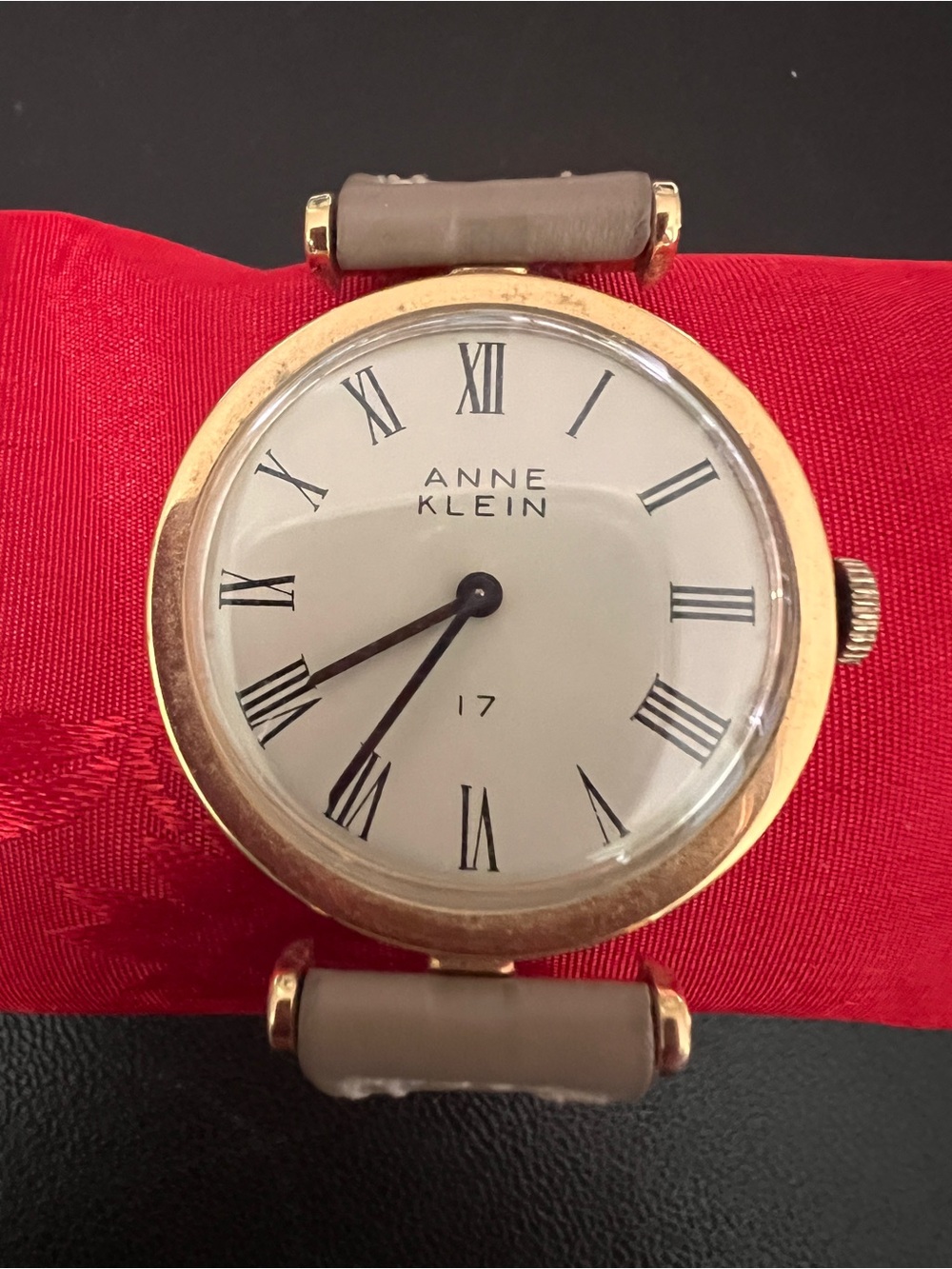 Anne Klein Vintage 17 Jewels Mechanical Ladies Wristwatch Gold Tone Works